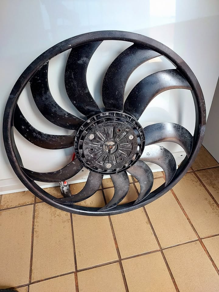 2019 JAGUAR XF FAN AND BLADE FOR SALE SUPER CLEAN - Private Seller