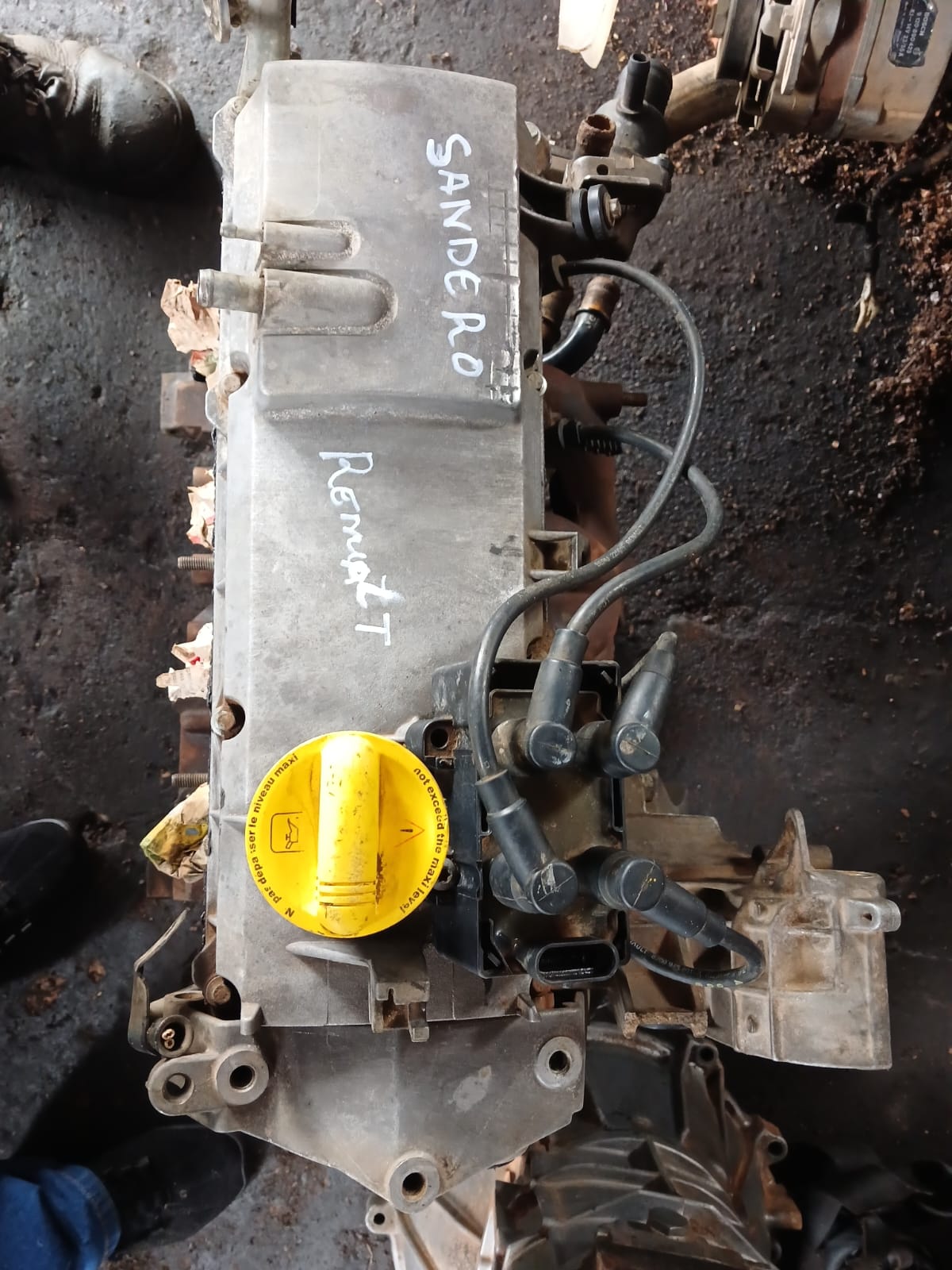 RENAULT SANDERO 8 VALVE K7MF TYPE ENGINE HEAD BLOCK & SUMP FOR SALE - Private Seller RENAULT SANDERO 8 VALVE K7MF TYPE ENGINE HEAD BLOCK & SUMP FOR SALE - Private Seller
