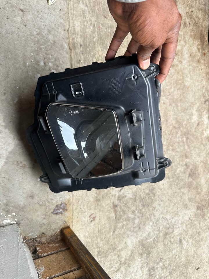 Suzuki Grand Vitara left side fog light 2022-2025 - Private Seller Suzuki Grand Vitara left side fog light 2022-2025 - Private Seller