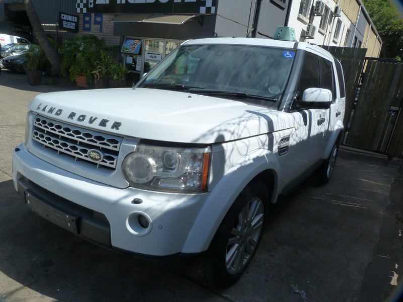Land Rover Discovery 4 3.0 Diesel SDV6 AT White - 2012 SPARESBOYZ STRIPPING FOR - Private Seller Land Rover Discovery 4 3.0 Diesel SDV6 AT White - 2012 SPARESBOYZ STRIPPING FOR - Private Seller