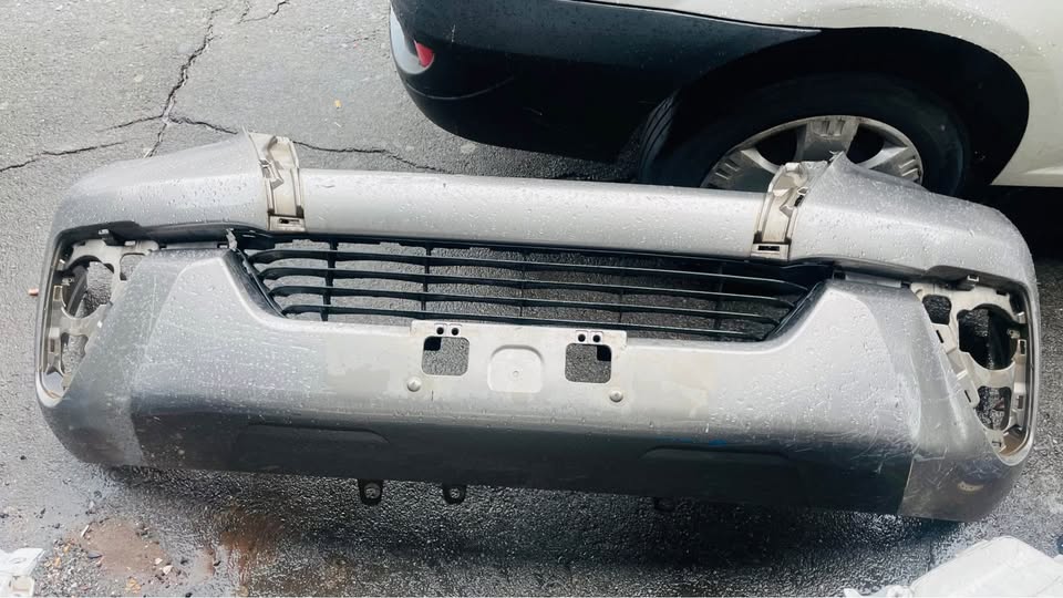 Toyota Fortuner GD6 bumper - Private Seller Toyota Fortuner GD6 bumper - Private Seller