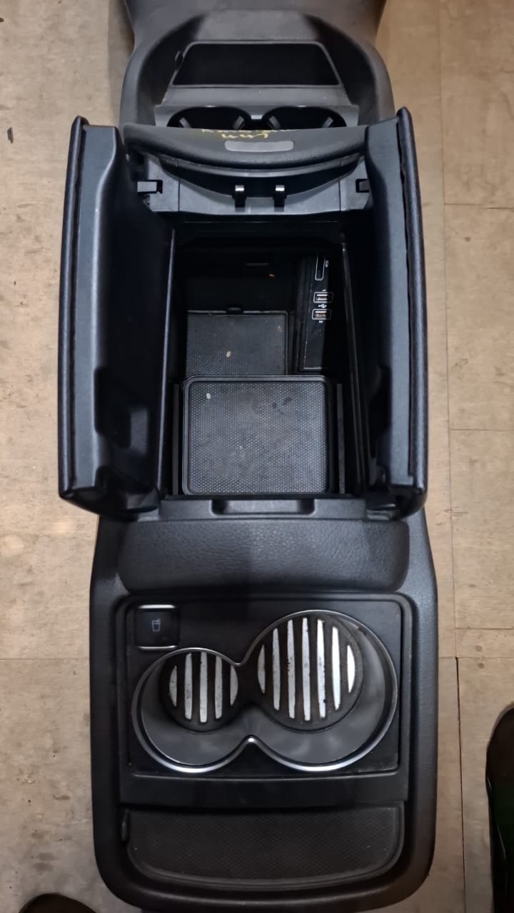 Mercedes W447 V-Class Center Console with Fridge – Luxury Upgrade