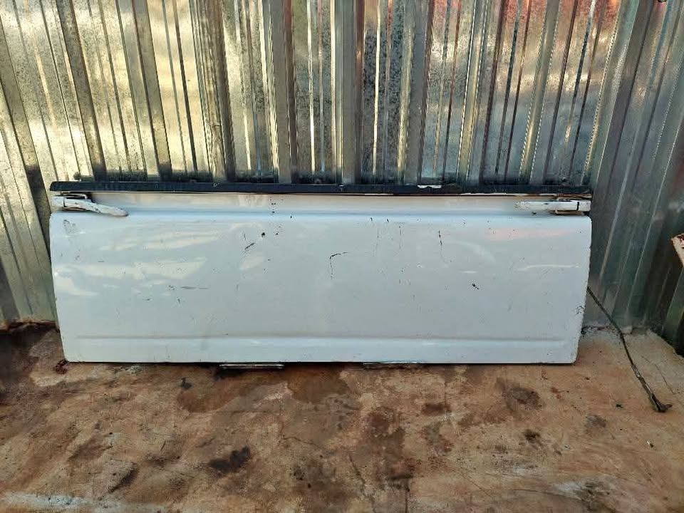 Hyundai H100 Tailgate