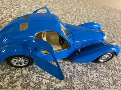 R500 - 1936 Bugatti Atlantic. Scale