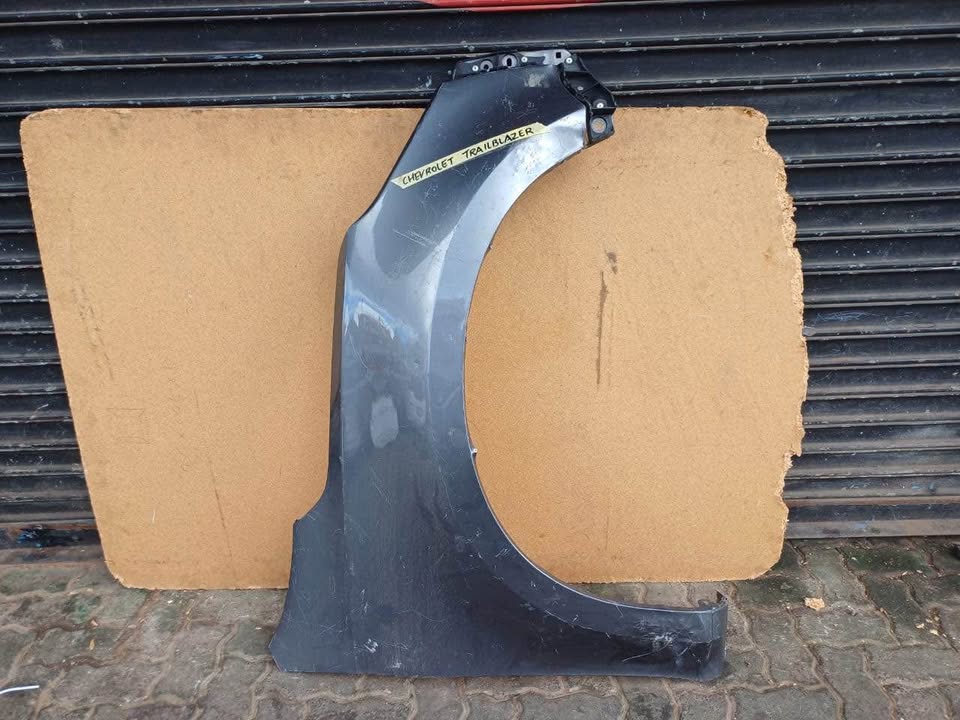 Chevrolet Trailblazer fender - Private Seller