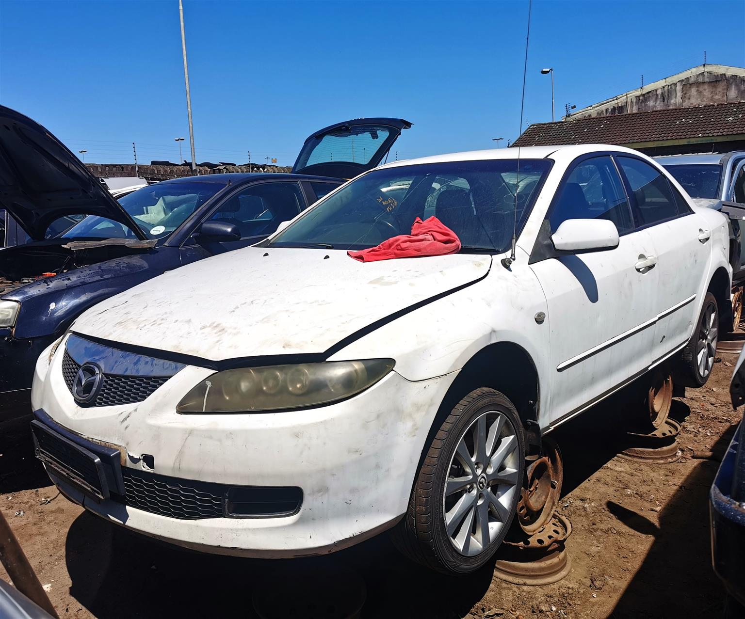 2002 Mazda 6 2.3 - Stripping for spares