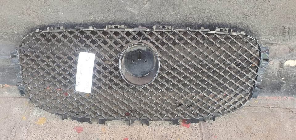 Jaguar XF Grill 2008/11 - Private Seller Jaguar XF Grill 2008/11 - Private Seller