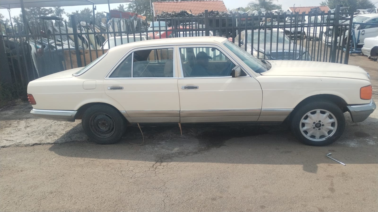 W126 280se Stripping for spares - Private Seller W126 280se Stripping for spares - Private Seller