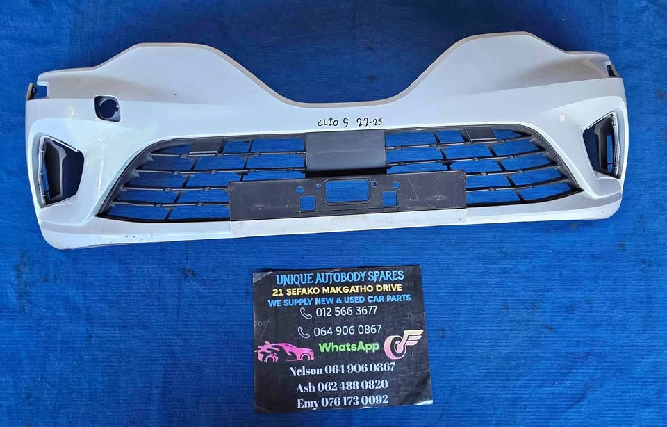 Renault Clio 5 Front Bumper With Grill Renault Clio 5 Front Bumper With Grill