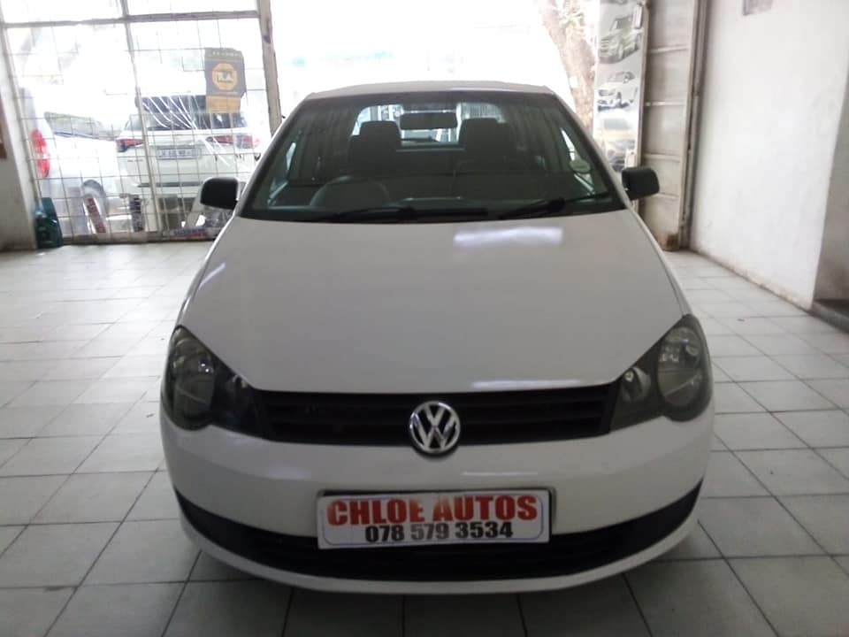 2014 VW POLO VIVO 1.4 MANUAL WHITE COLOR