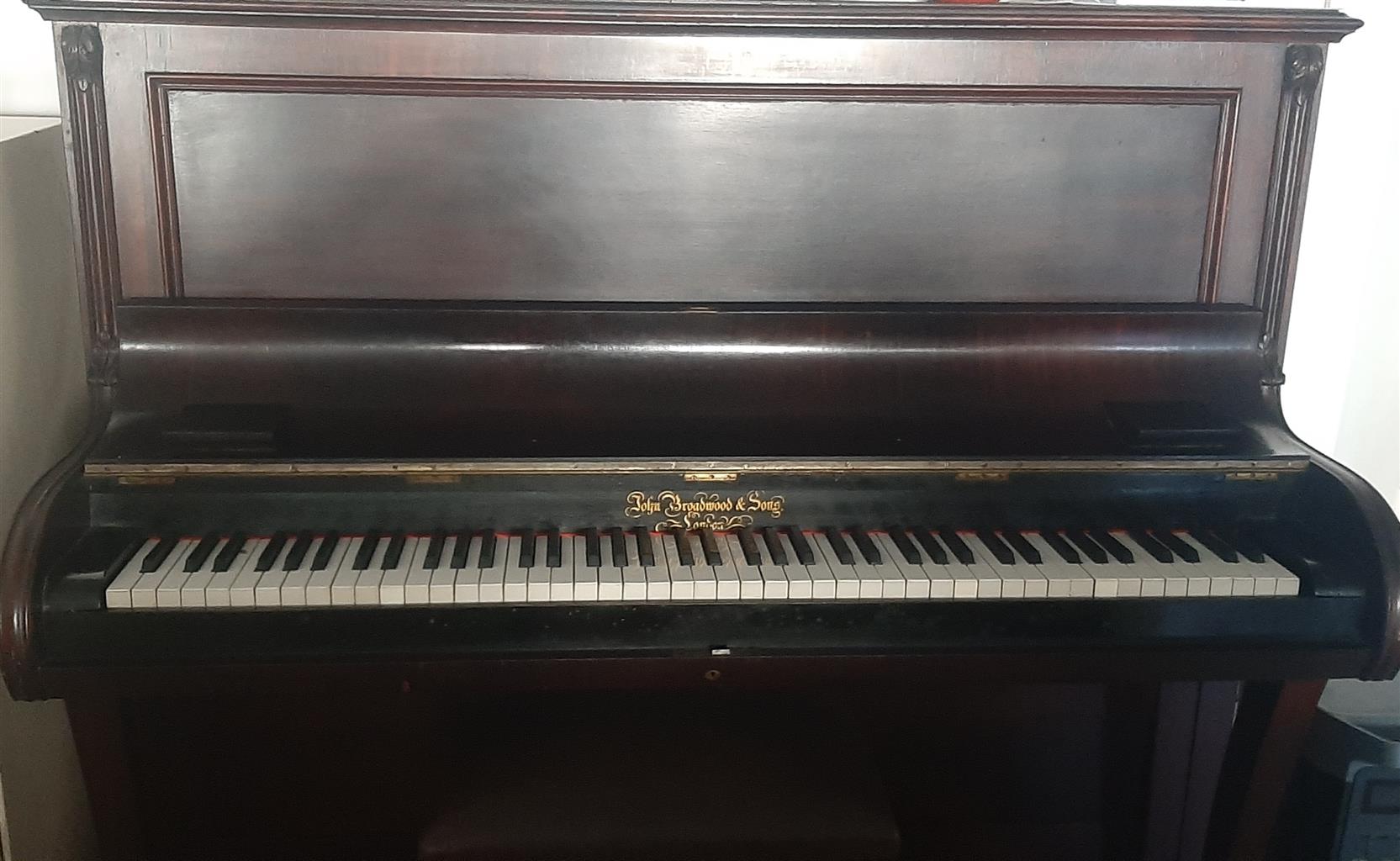 A antique John Broadway and Sons of London piano for sale. Manufactured in 1831 A antique John Broadway and Sons of London piano for sale. Manufactured in 1831