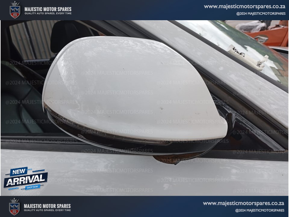 Audi Q5 2015 TDI Quattro Complete Door Mirror – For Sale - Private Seller Audi Q5 2015 TDI Quattro Complete Door Mirror – For Sale - Private Seller