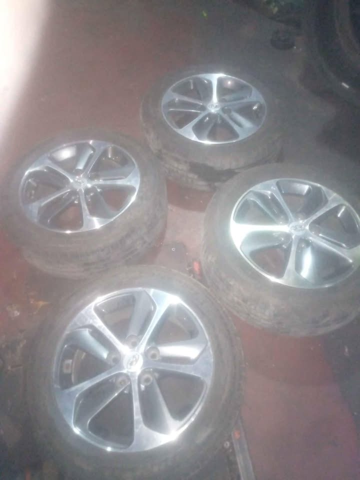 Hyundai i30 tyres 16 sizes - Private Seller Hyundai i30 tyres 16 sizes - Private Seller