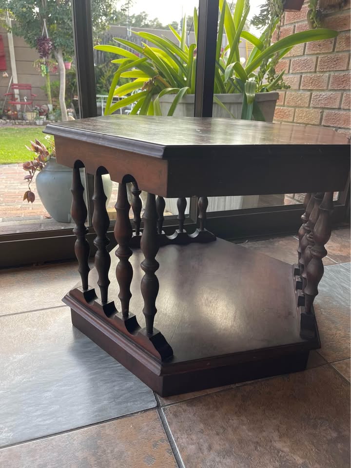 Mid Century vintage Octagon End Table Mid Century vintage Octagon End Table