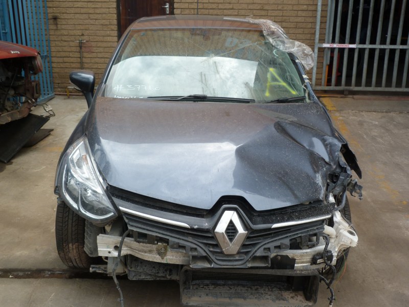 Renault Clio IV 900T Authentique - 2018 STRIPPING FOR SPARES - Private Seller Renault Clio IV 900T Authentique - 2018 STRIPPING FOR SPARES - Private Seller