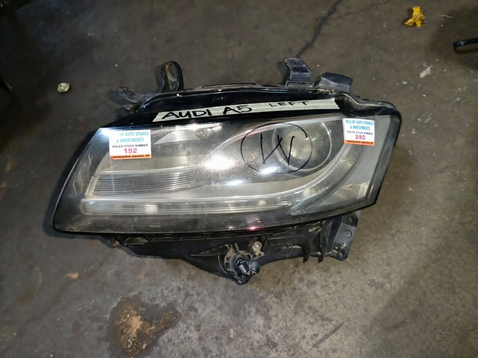 Audi A5 left Headlight - Private Seller