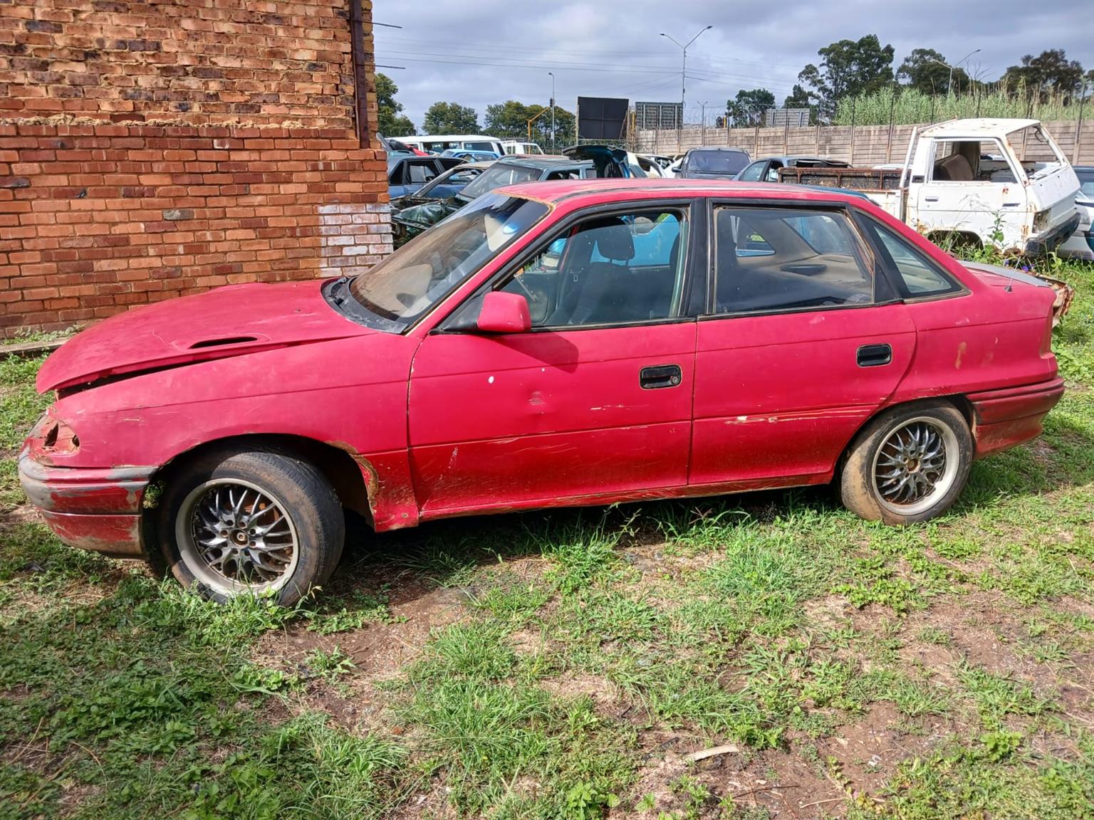Opel Astra 1.6 body parts for sale