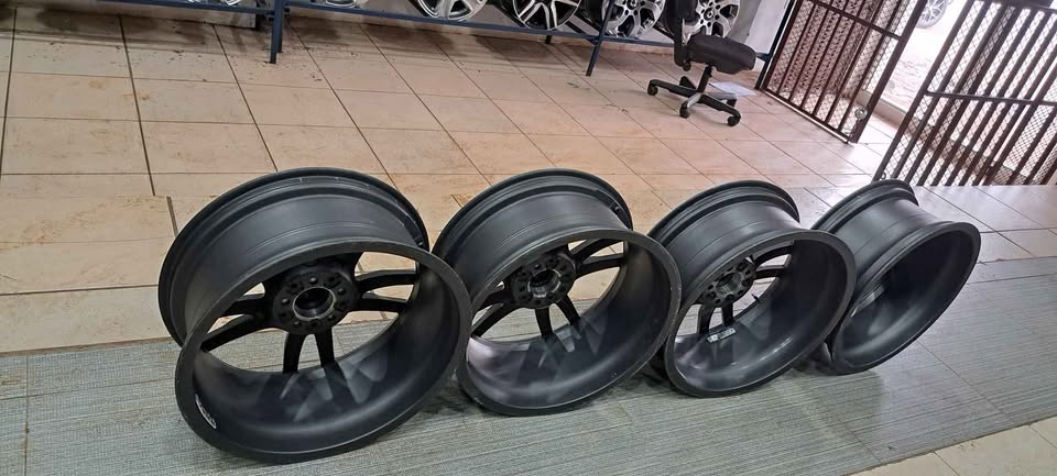 A set of original 19inch BMW mags for sale - Private Seller