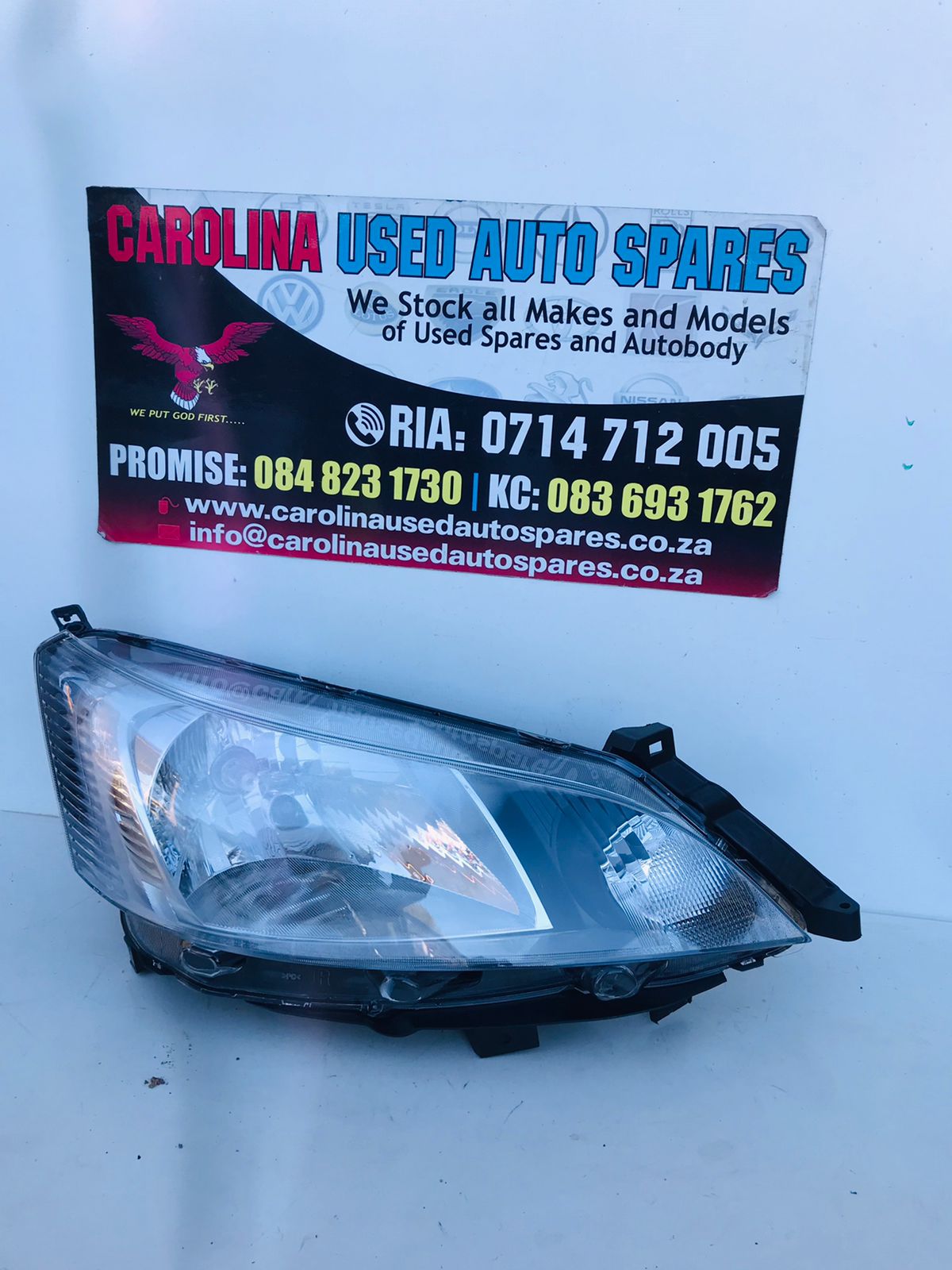 Nissan NV200 right side headlight - Private Seller Nissan NV200 right side headlight - Private Seller