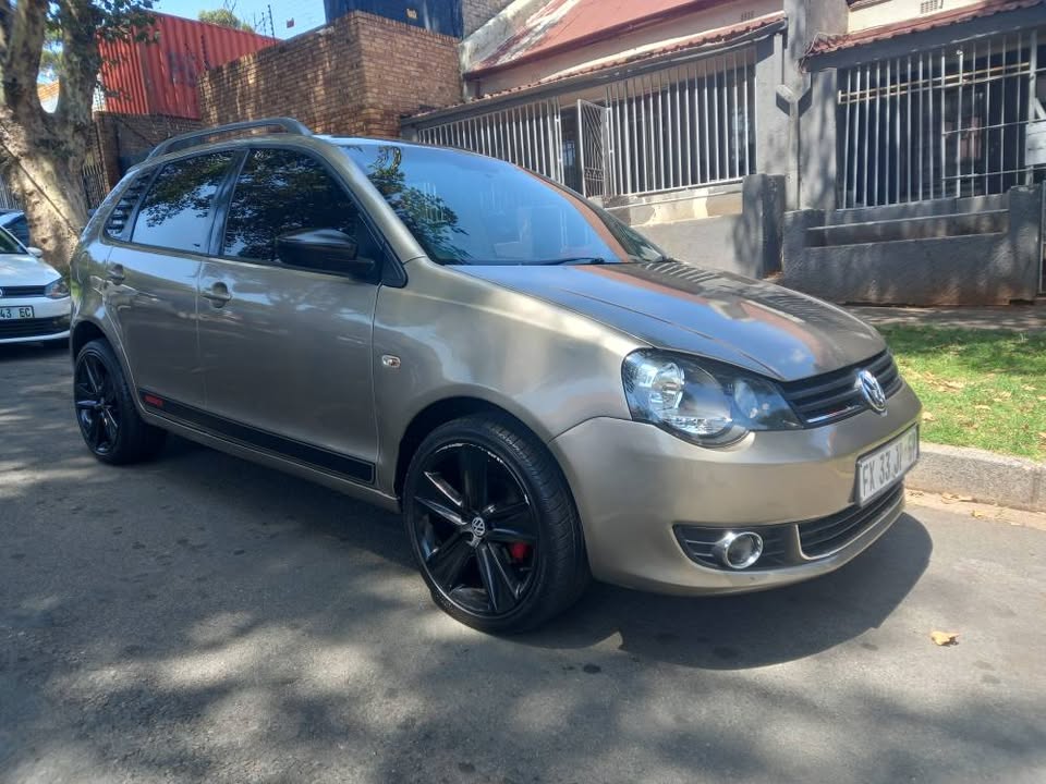 2016 VW POLO VIVO 1.6 MAX PETROL, MANUAL, GOLD, 87000KMS,
