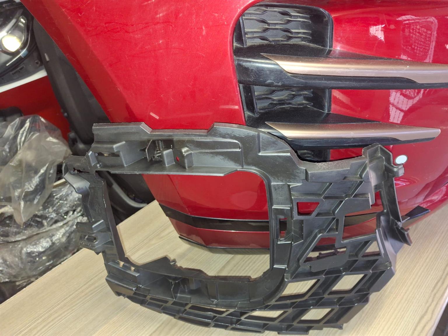 2023 VW T CROSS BUMPER BRACKET RIGHTSIDE AVAILABLE FOR SALE - Private Seller 2023 VW T CROSS BUMPER BRACKET RIGHTSIDE AVAILABLE FOR SALE - Private Seller