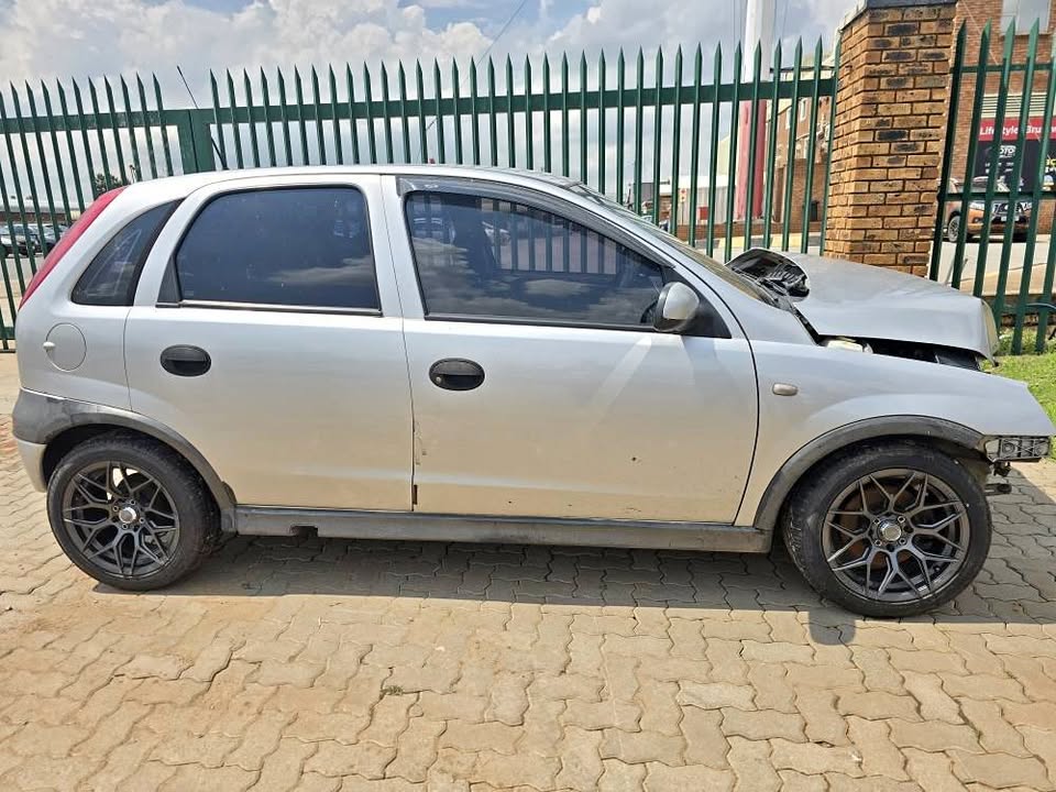 Used Opel Corsa Gamma 1.6 Stripping For Spares for sale in Gauteng