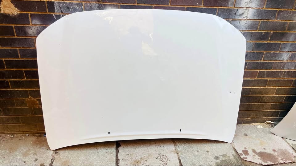 Toyota Hilux D4D bonnet - Private Seller Toyota Hilux D4D bonnet - Private Seller