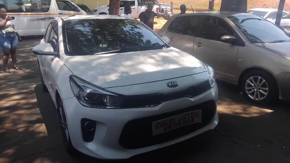 2020 Kia Rio 1.4Tec Automatic white color  Sunroof  Leather Seat  Service History  Reverse Camera  R