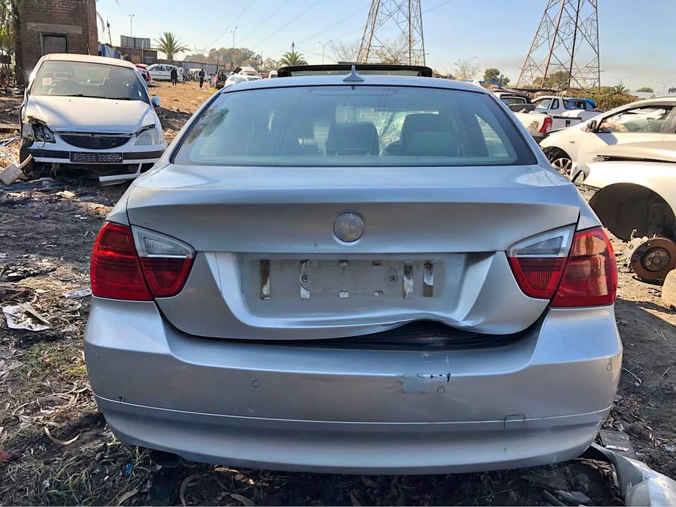 BMW 3 series E90 Stripping for parts - Private Seller BMW 3 series E90 Stripping for parts - Private Seller