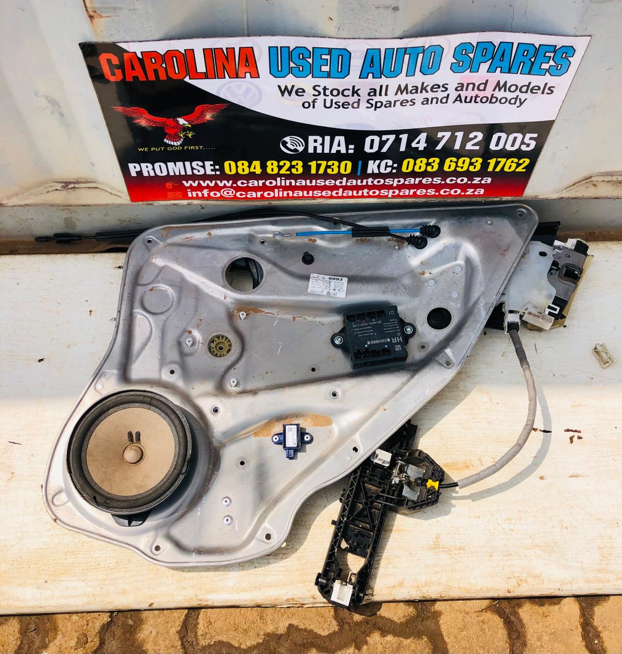 Mercedes Benz W204 C63 C300 C350 right side window mechanism - Private Seller