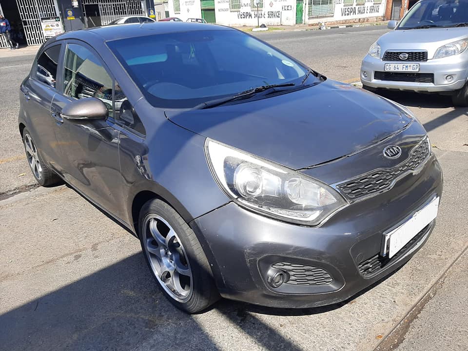 2013 Kia Rio 1.4 Tec Hatchback with a leather