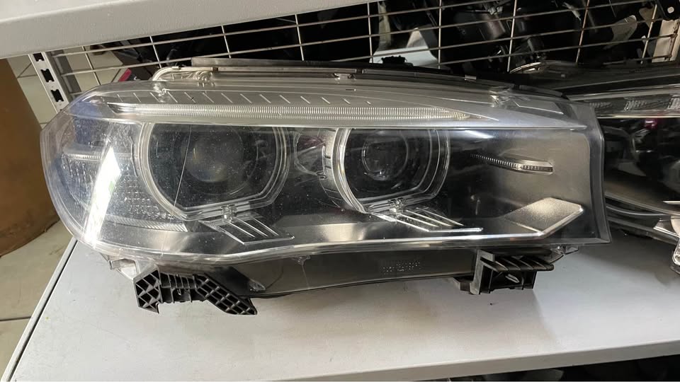 BMW X5 F15 HEADLIGHT 2018 BMW X6 F16 HEADLIGHT - Private Seller BMW X5 F15 HEADLIGHT 2018 BMW X6 F16 HEADLIGHT - Private Seller