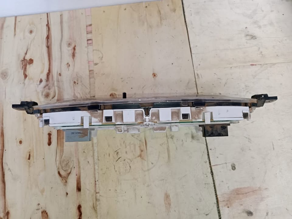 Nissan NP 200 Cluster - Private Seller Nissan NP 200 Cluster - Private Seller