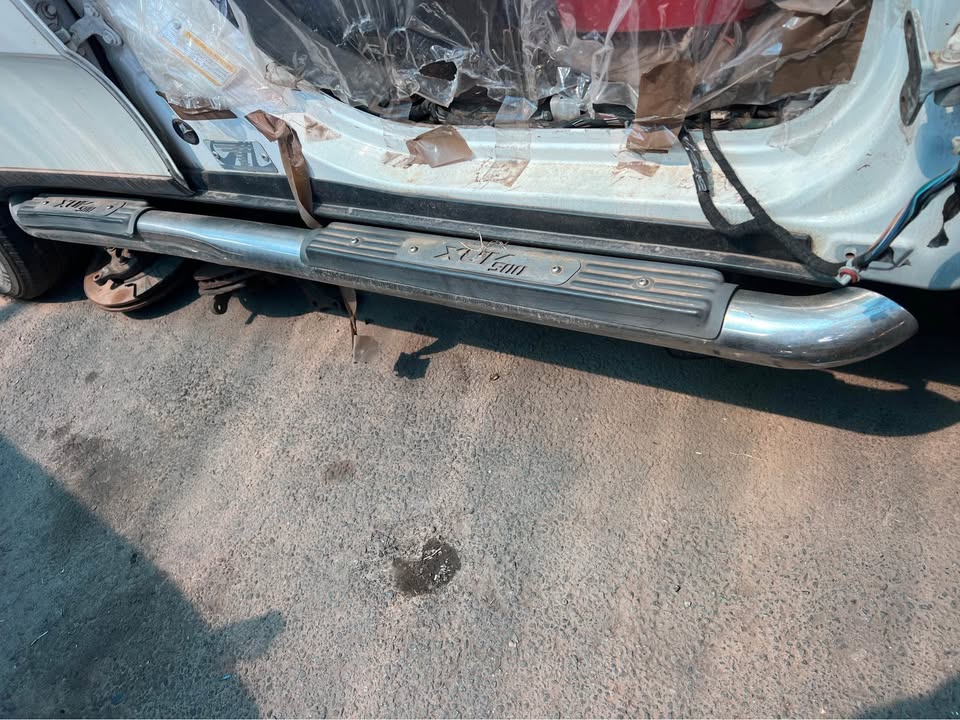 Mahindra Xuv 500 2.2 W8 Side Steps For Sale Call or whatsapp - Private Seller