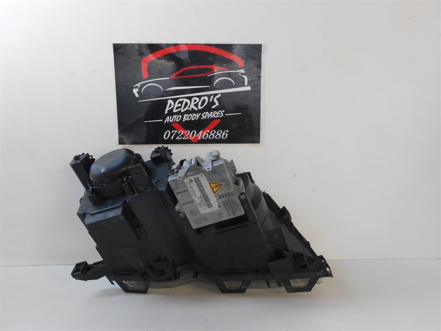 BMW E46 Xenon 3 Series Left Headlight - Private Seller BMW E46 Xenon 3 Series Left Headlight - Private Seller