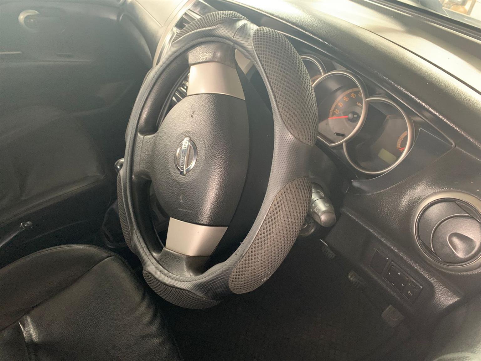 Nissan steering wheel for sale - Private Seller