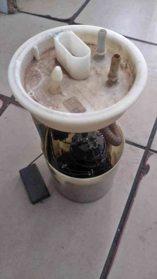 VW golf 5 fuel pump