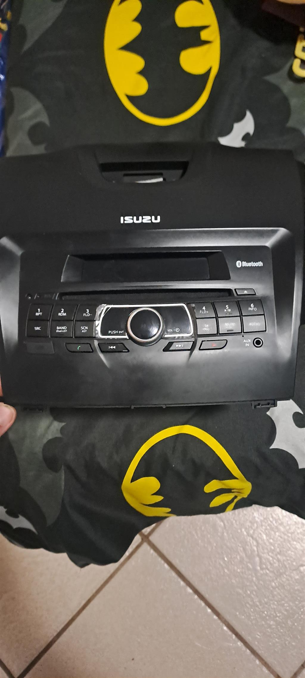 Isuzu KB250 D-Max Original Radio for sale - Private Seller Isuzu KB250 D-Max Original Radio for sale - Private Seller