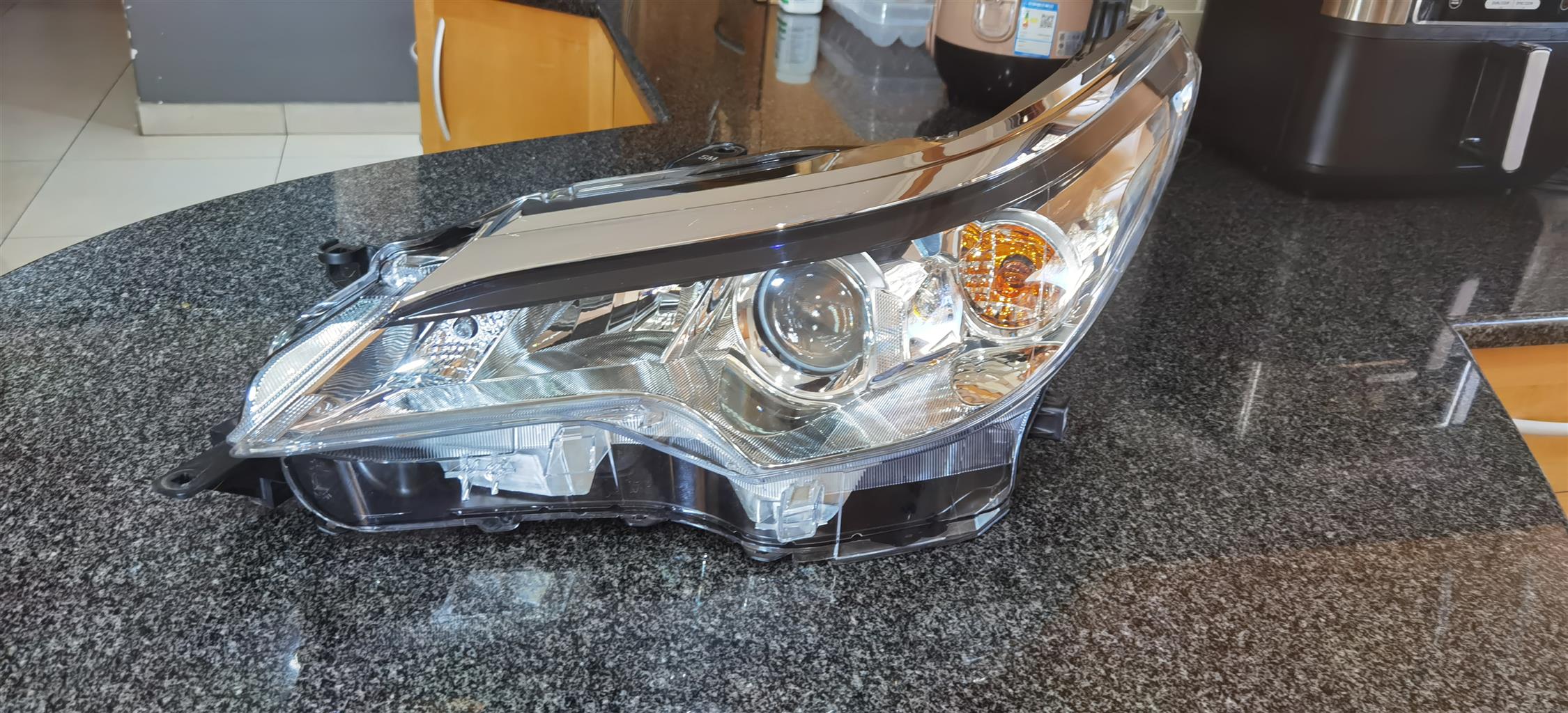 2016+ Toyota Fortuner Non-LED headlights - Private Seller 2016+ Toyota Fortuner Non-LED headlights - Private Seller