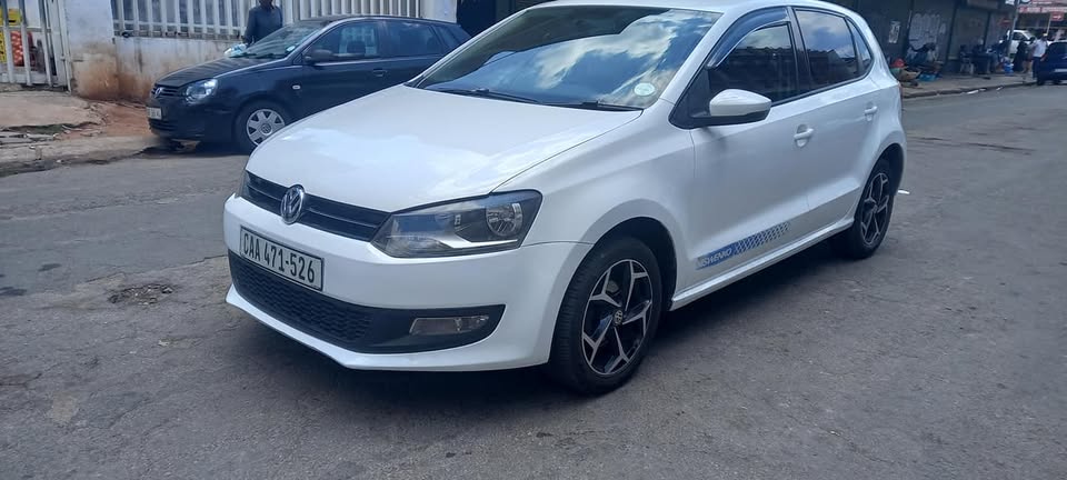 2014 VW POLO 1.4 PETROL, CONFORTLINE, MANUAL TRANSMISSION, WHITE COLOUR, 83000KM