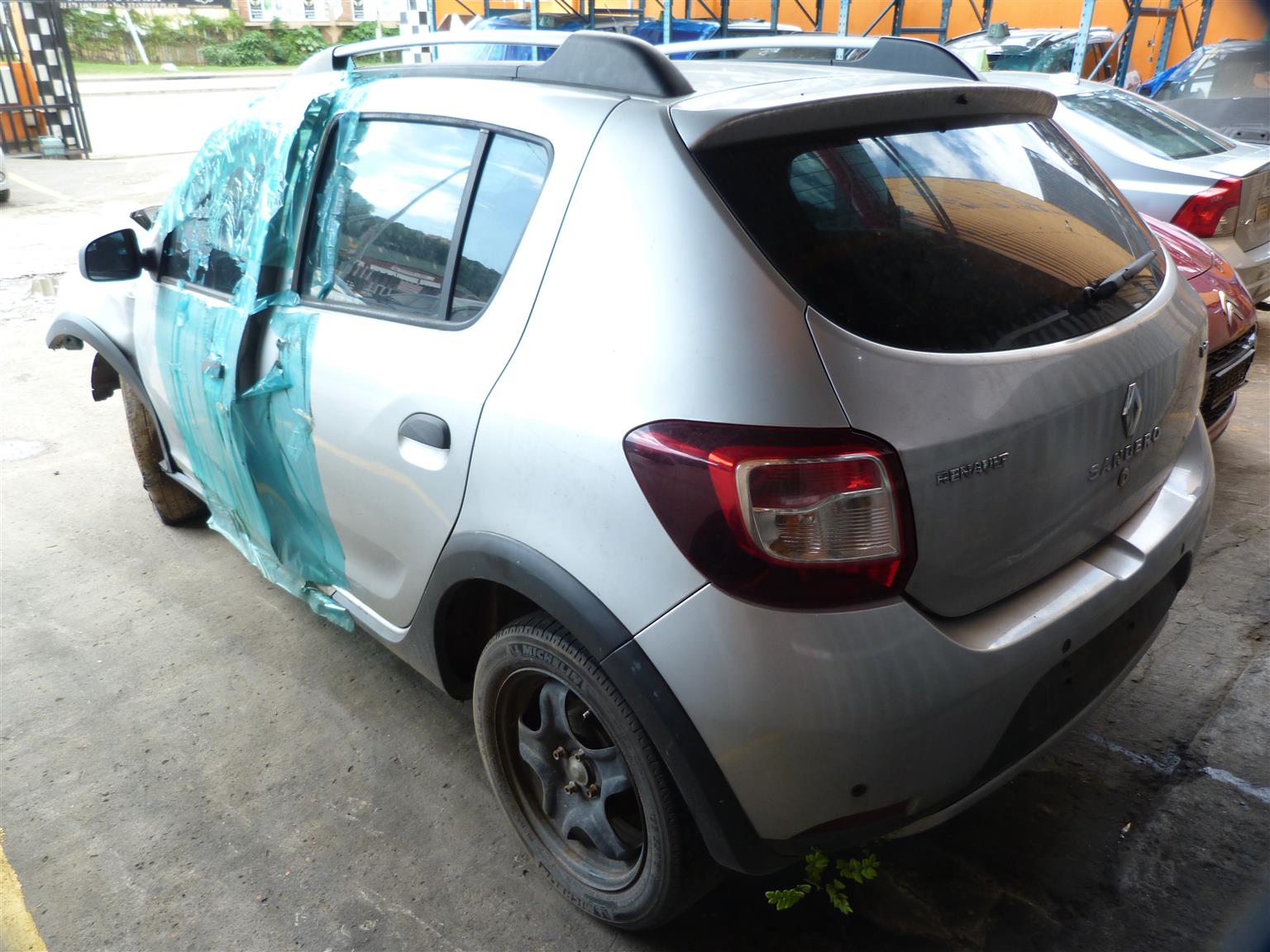 Renault Sandero Stepway 900CC Turbo Manual - 2015 - Private Seller Renault Sandero Stepway 900CC Turbo Manual - 2015 - Private Seller