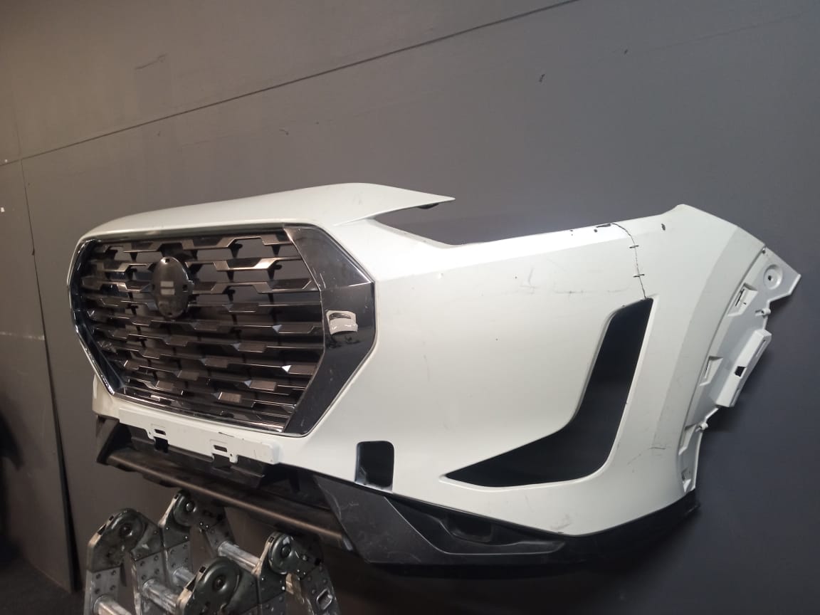 2019-2023 NISSAN MAGNET FRONT BUMPER AND GRILL FOR SALE - Private Seller 2019-2023 NISSAN MAGNET FRONT BUMPER AND GRILL FOR SALE - Private Seller