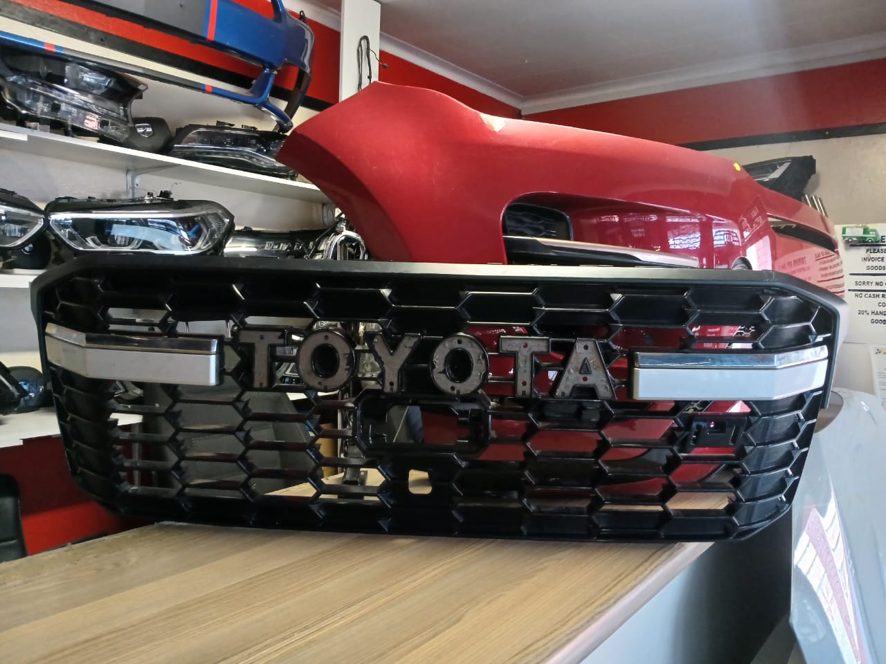 2023 (TOYOTA LAND CRUISER) FRONT BUMPER MAIN GRILL - Private Seller 2023 (TOYOTA LAND CRUISER) FRONT BUMPER MAIN GRILL - Private Seller