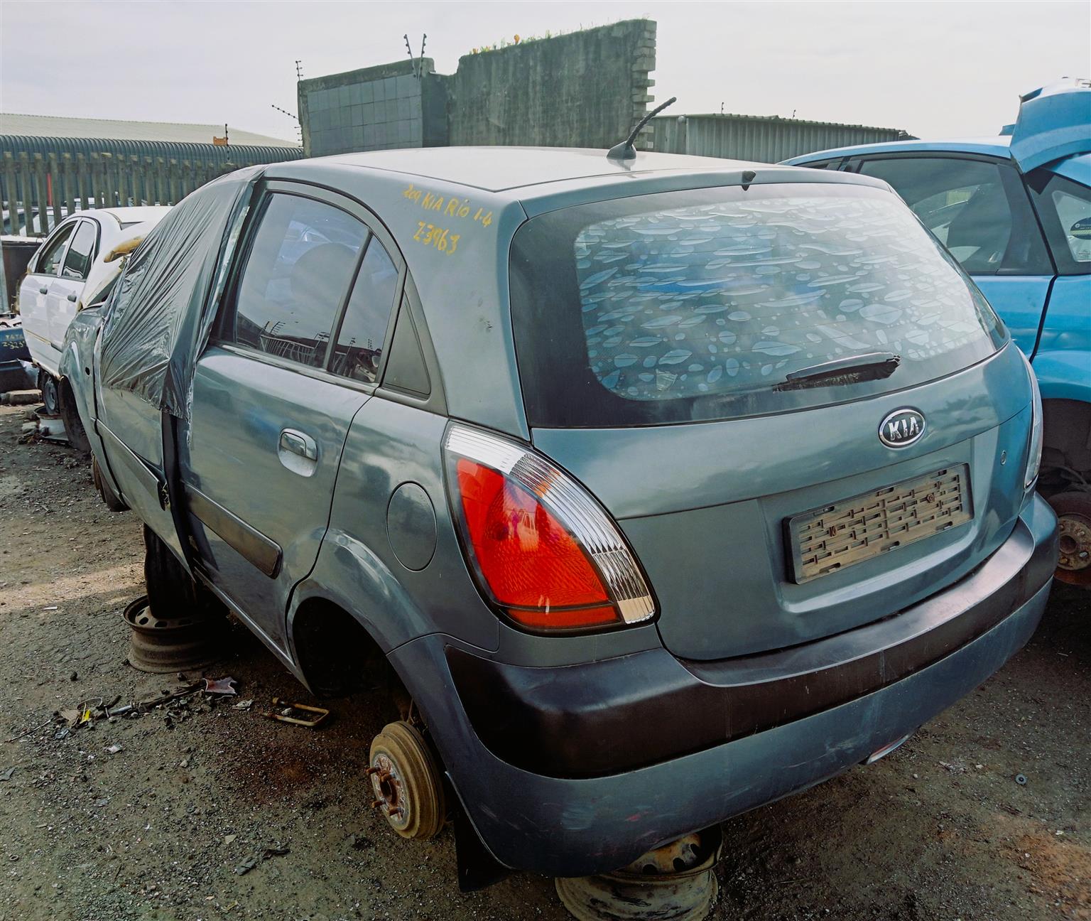 2009 Kia Rio - Stripping for Spares
