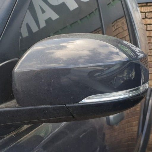 Black Range Rover Evoque Si4 side mirror Black Range Rover Evoque Si4 side mirror