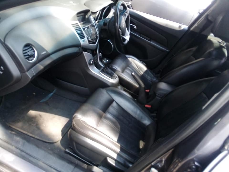 2015 CHEVROLET CRUZE LS 1.6 MANUAL GREY COLOR PETROL SUNROOF