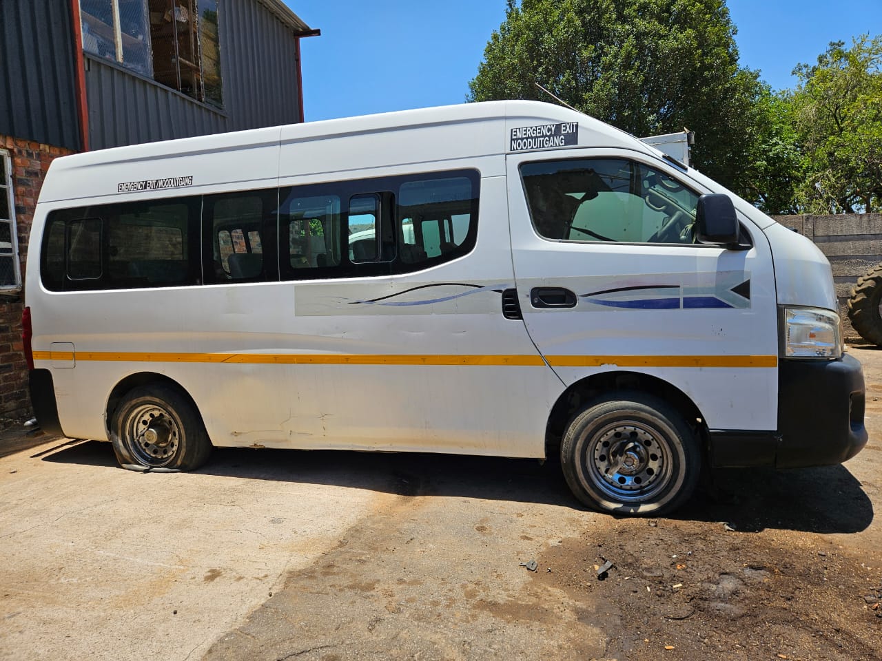 Nissan NV350 2.5 2017 petrol manual stripping for used spares Nissan NV350 2.5 2017 petrol manual stripping for used spares