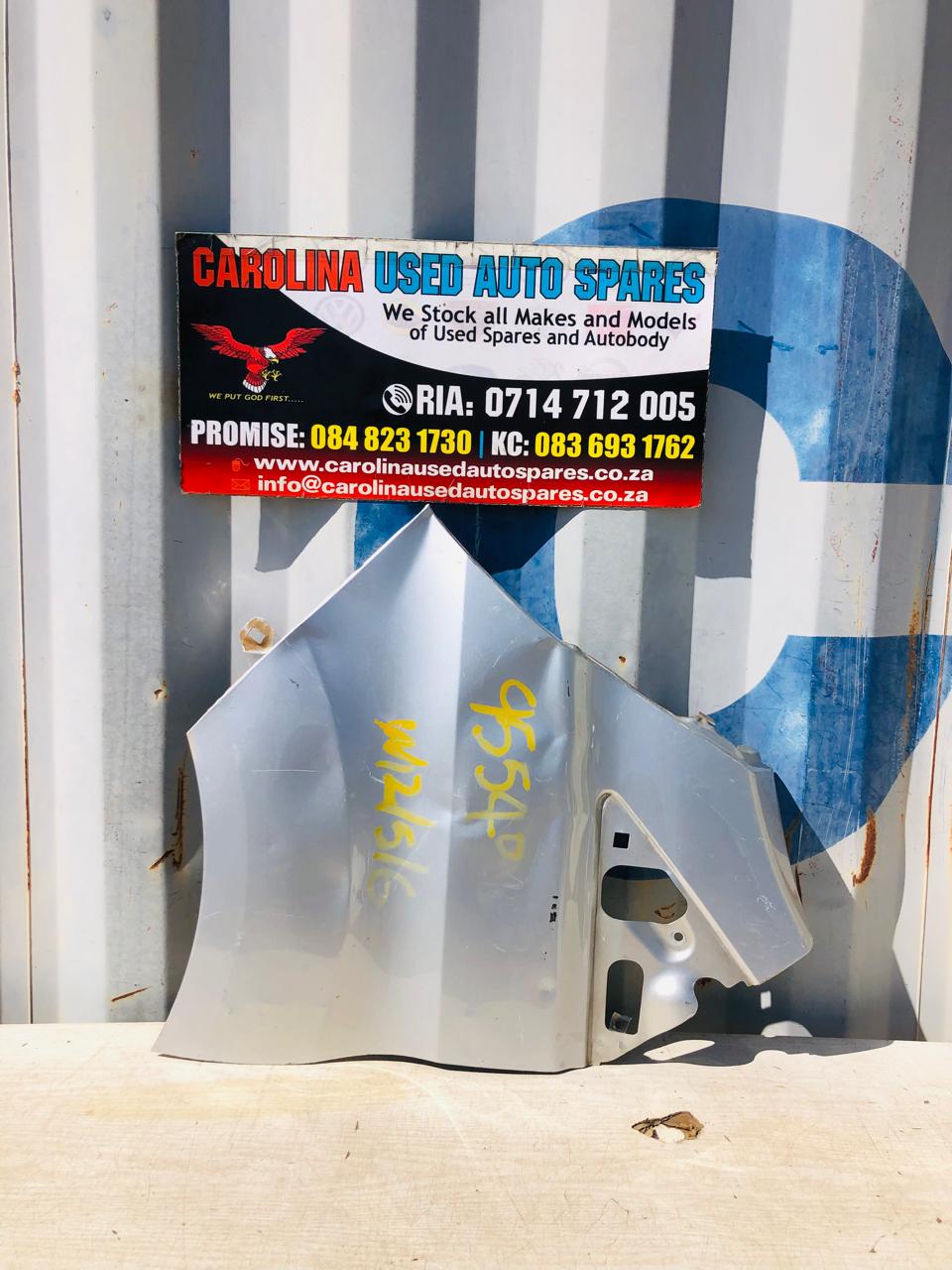 VW Kombi T7 left side fender (2021) - Private Seller