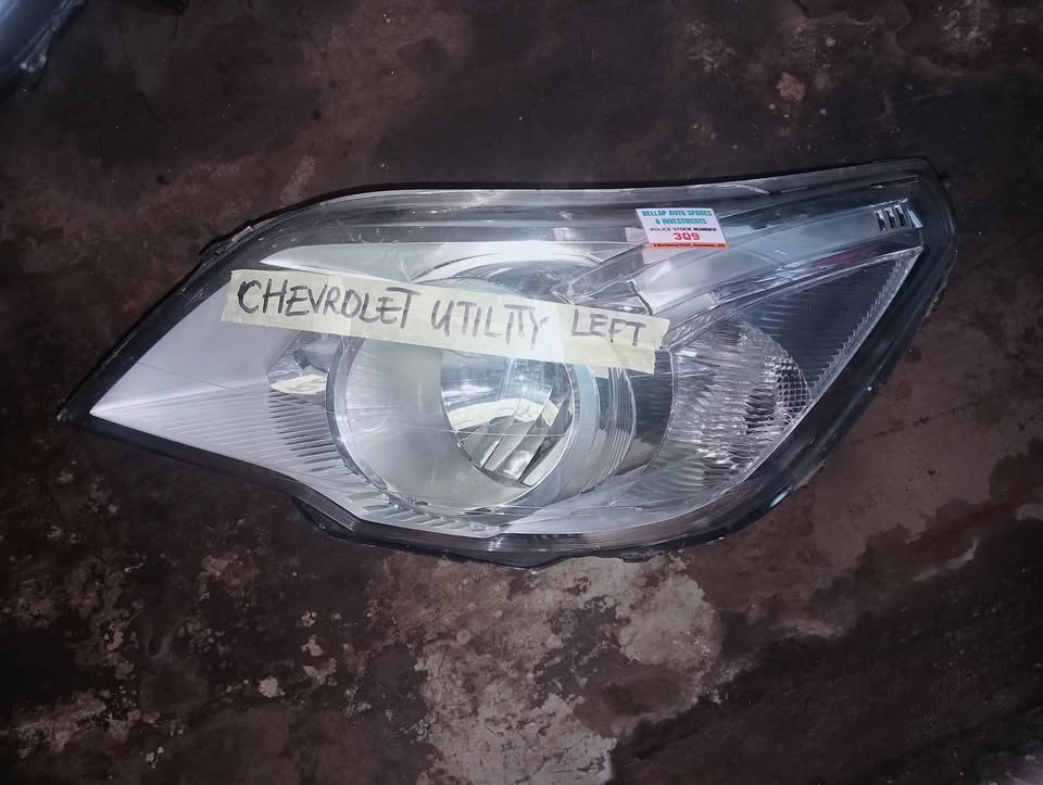 2014 CHEVROLET UTILITY LEFT HEADLIGHT - Private Seller 2014 CHEVROLET UTILITY LEFT HEADLIGHT - Private Seller