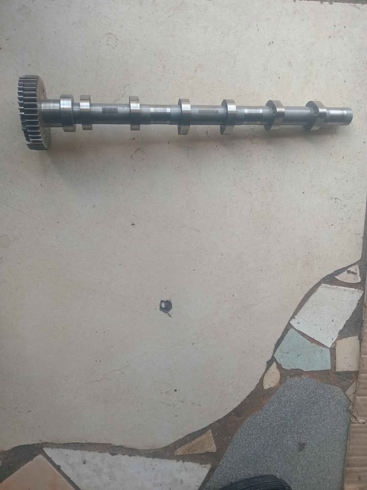 New VOLKSWAGEN TOUAREG CR7 Exhaust Camshaft EM - Private Seller